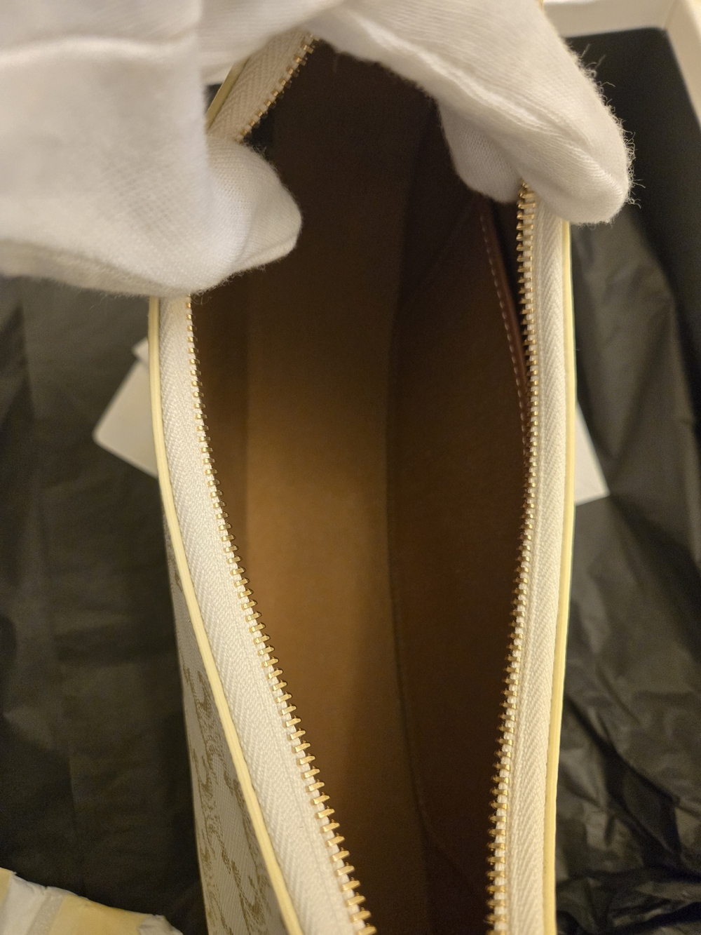 CELINE Small Triomphe Shoulder Bag in White/Beige - Picture 6 of 10